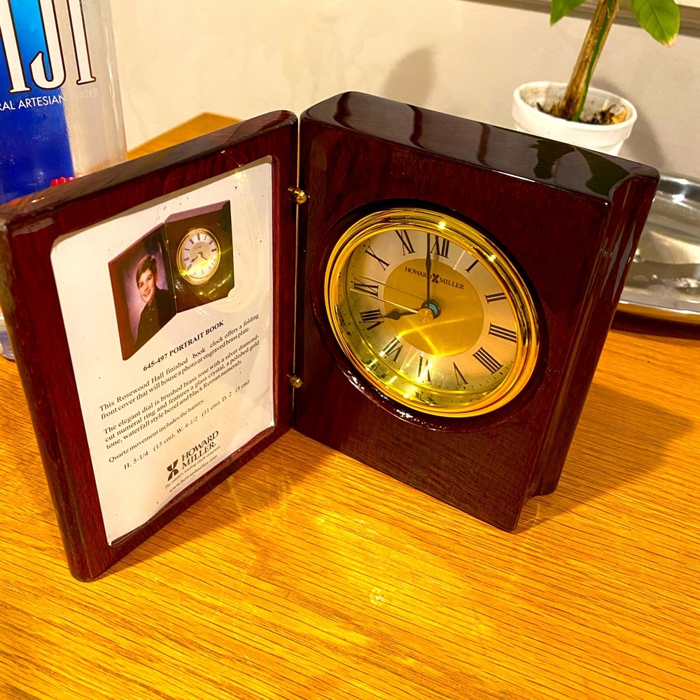 Photo frame and clock Howard Miller